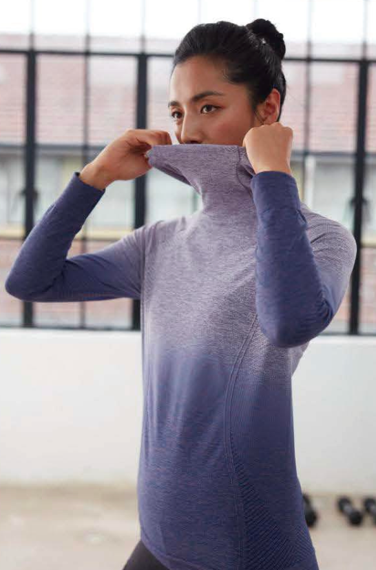 Turtle-Neck Seamless Pullover