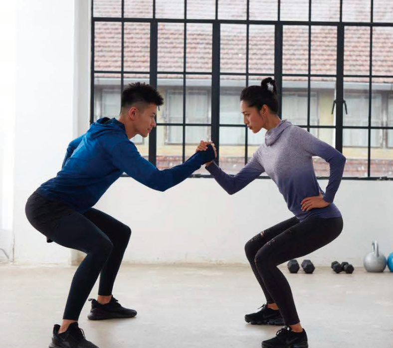 Turtle-Neck Seamless Pullover