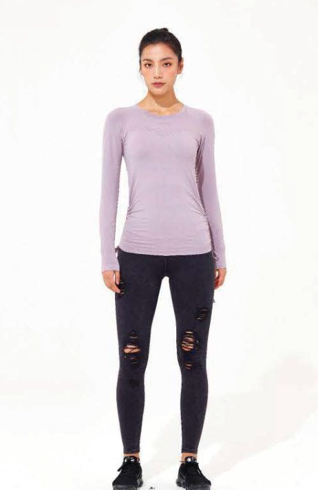 Seamless Full-Sleeve Yoga Top