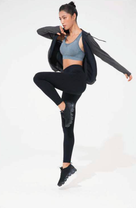 Engineered Jacquard Seamless Jacket